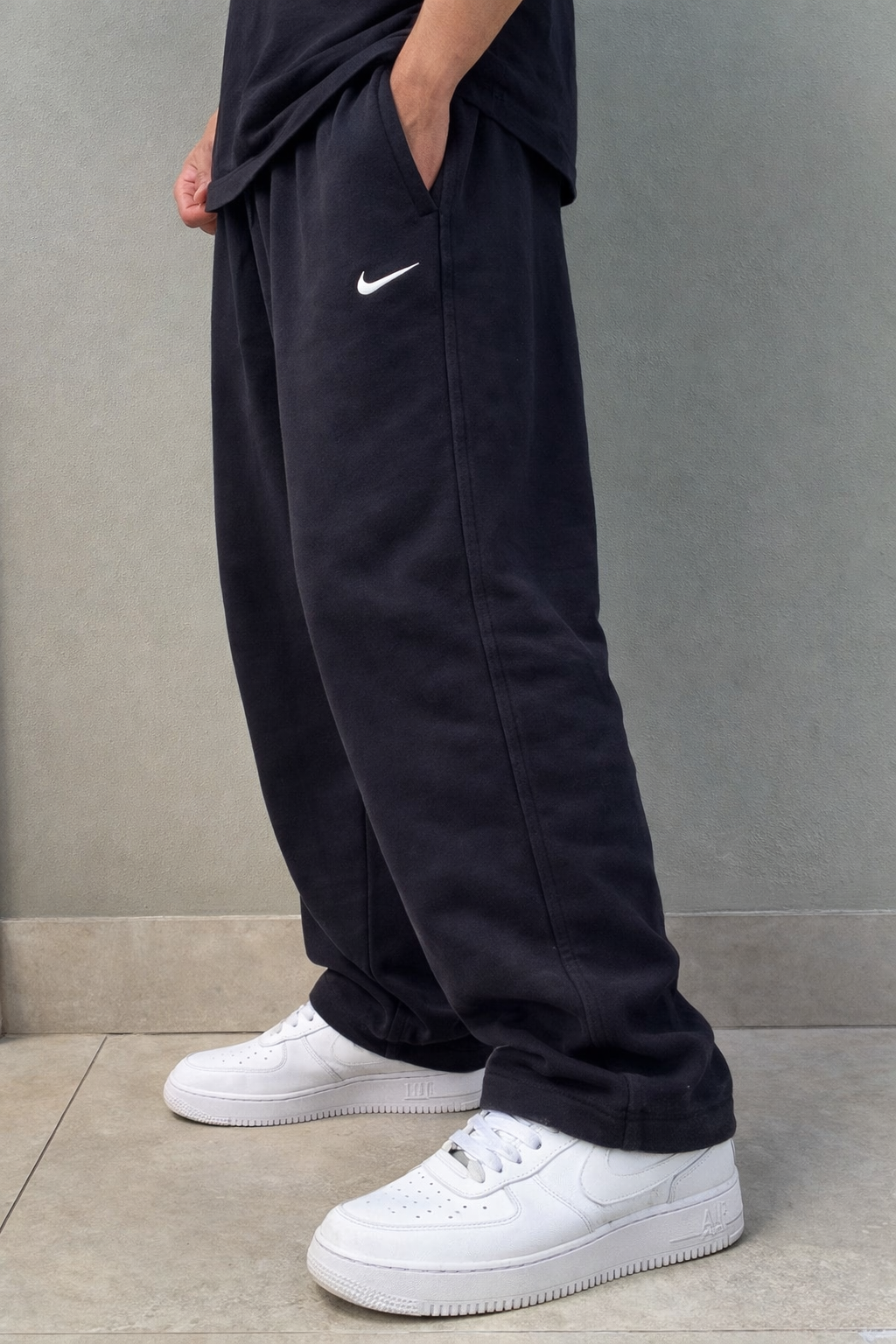 Premium Wide-Fit Sweatpants - بنطلون وايد بريميوم